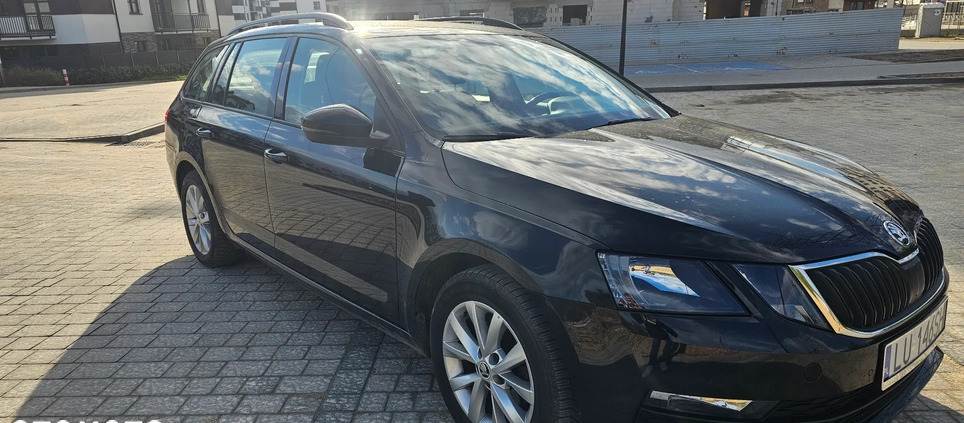 Skoda Octavia cena 45900 przebieg: 237000, rok produkcji 2017 z Lublin małe 232